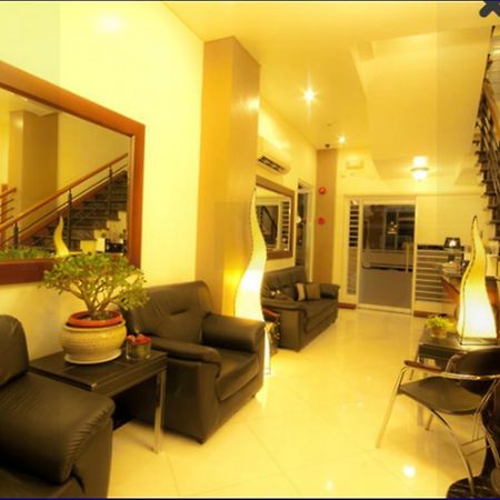 Avitel Hotel Makati City Buitenkant foto